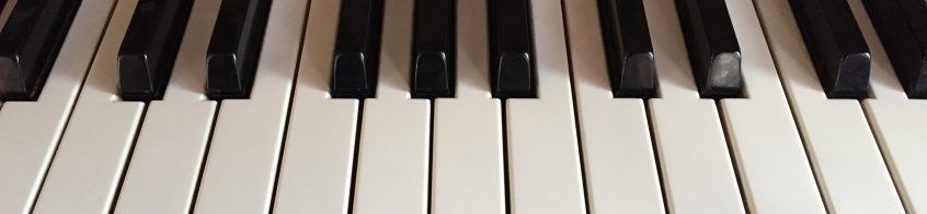 Douglas Lee Music - piano keyboard front view